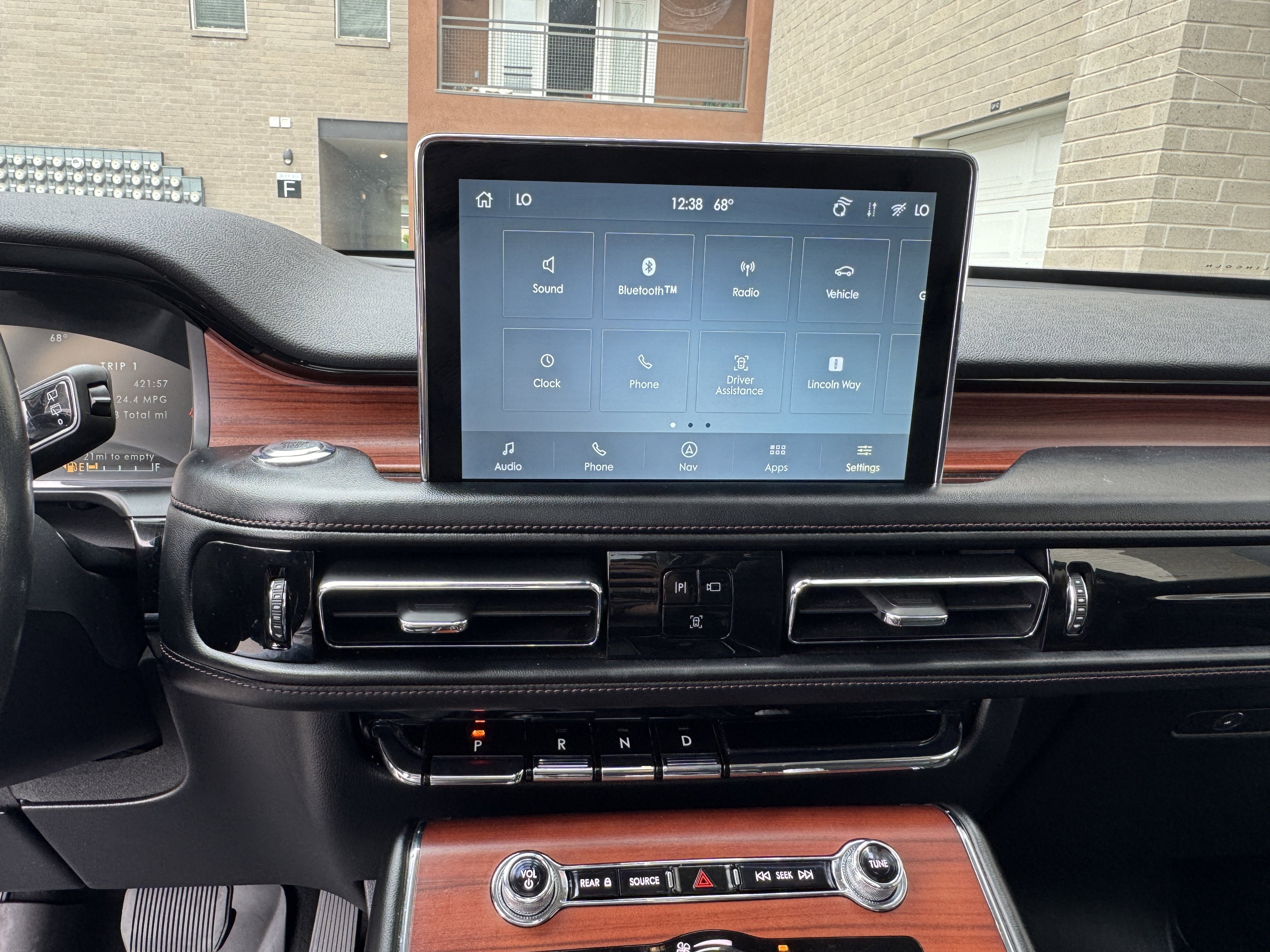 Used 2021 Lincoln Aviator Reserve w/ Equipment Group 208A AWD/4WD image 23