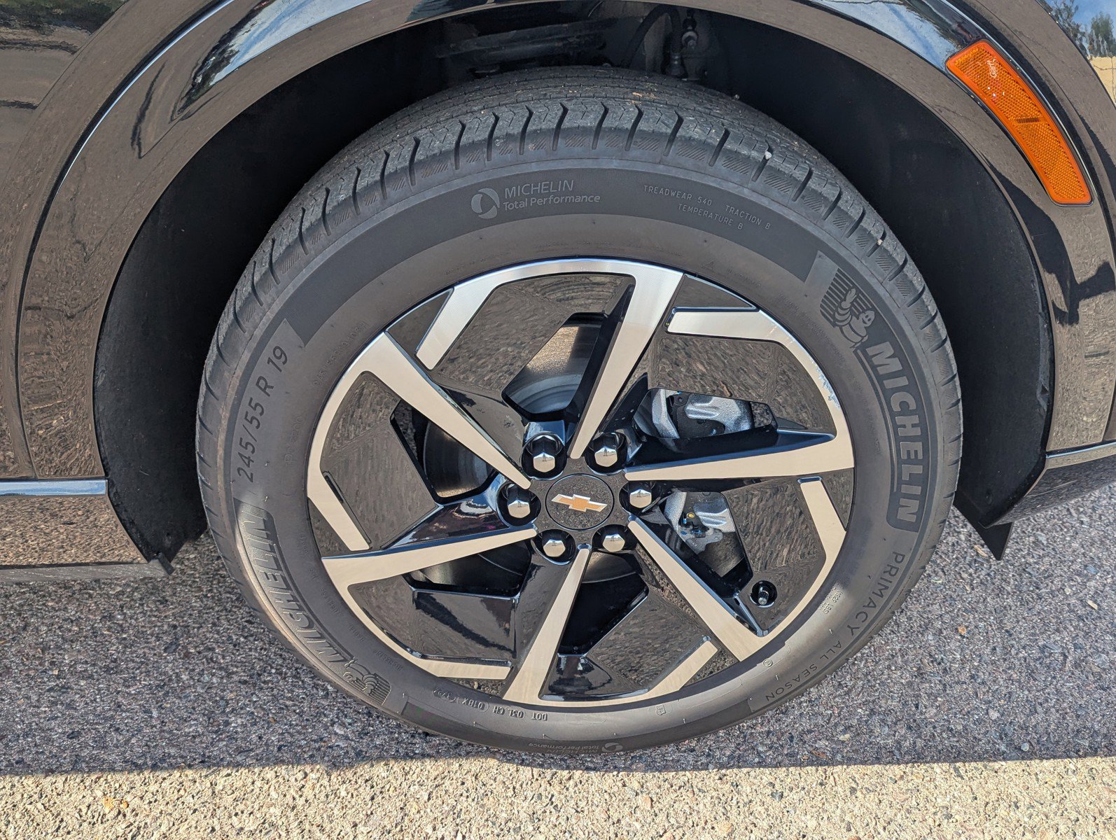 Certified 2025 Chevrolet Equinox EV LT w/ Convenience Package image 10