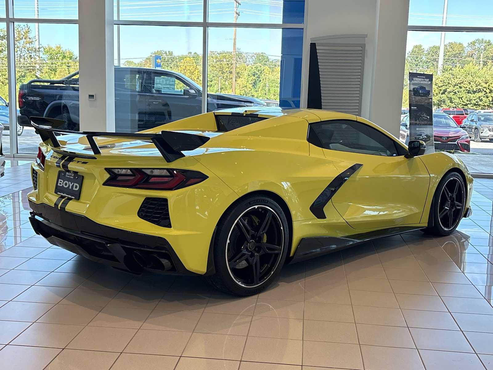 Used 2021 Chevrolet Corvette Stingray Premium Conv w/ Z51 Performance Package RWD image 6