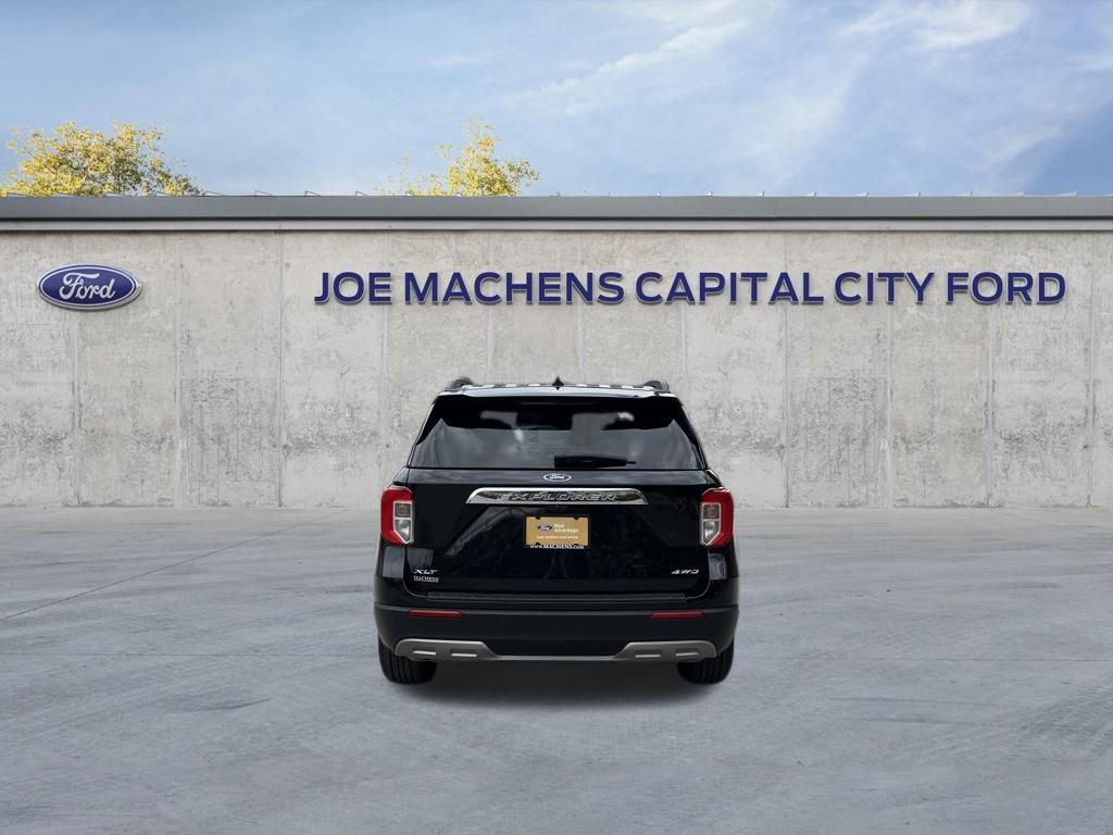 Certified 2023 Ford Explorer XLT w/ Equipment Group 202A image 9