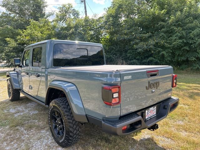 Used 2024 Jeep Gladiator Sport AWD/4WD image 5