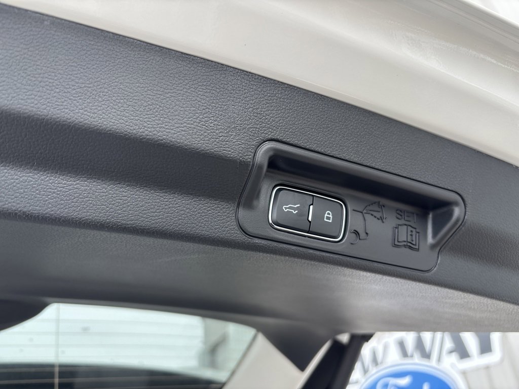 New 2025 Ford Explorer Platinum w/ Ultimate Package image 35