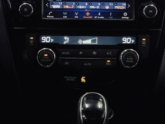 Used 2022 Nissan Rogue Sport SL image 30