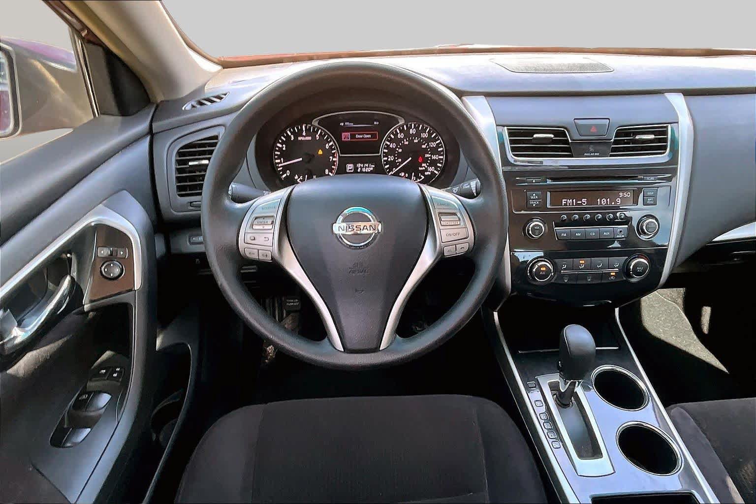Used 2013 Nissan Altima 2.5 S FWD image 6