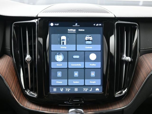 Used 2023 Volvo XC60 B6 Ultimate w/ Protection Package Premier image 15