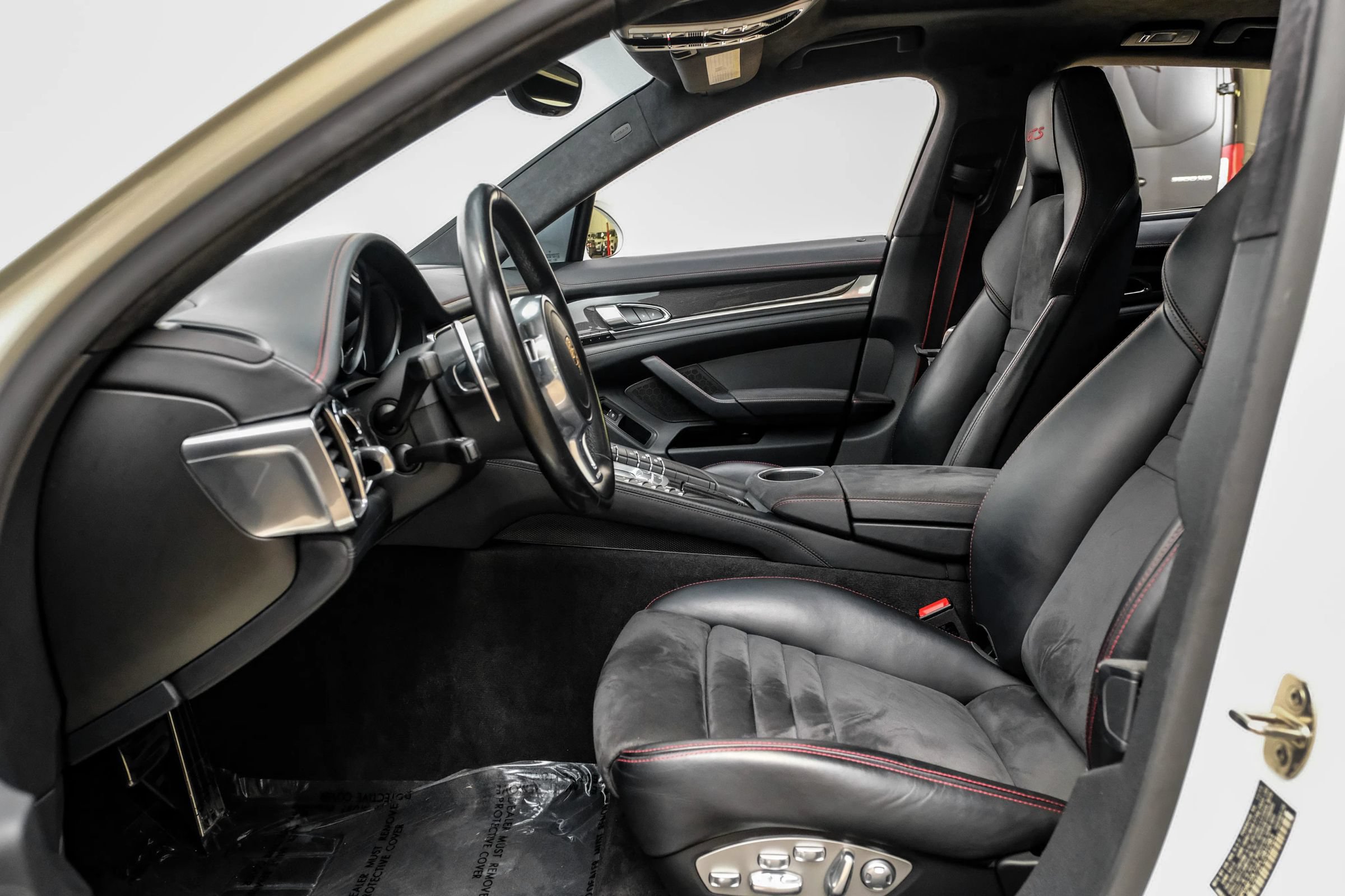 Used 2015 Porsche Panamera GTS w/ Premium Package Plus AWD/4WD image 26