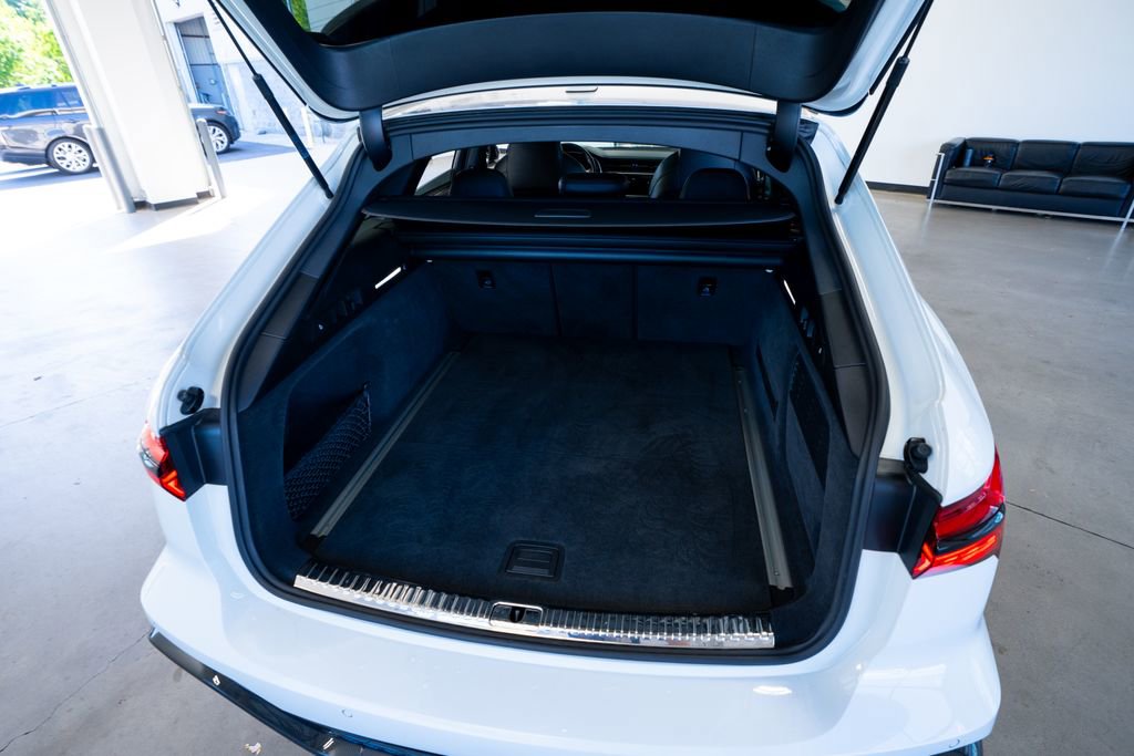 Used 2021 Audi RS 6 w/ Carbon Optic Package image 58