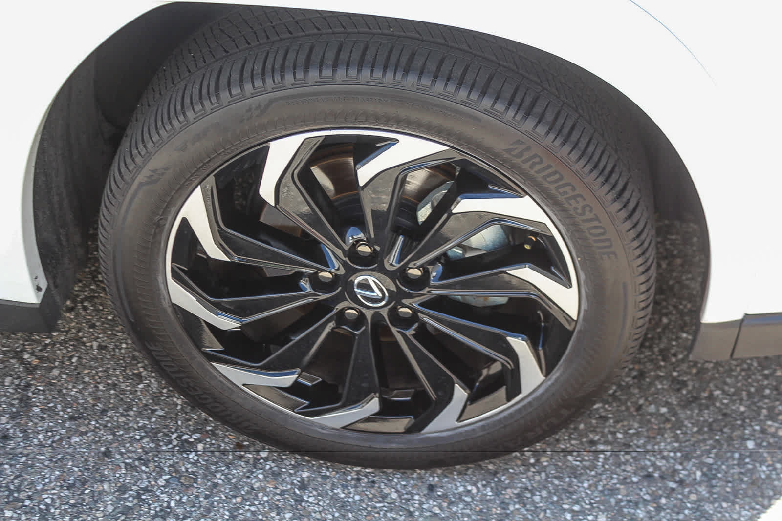 Used 2025 Lexus UX 300h FWD w/ Cold Area Package image 9