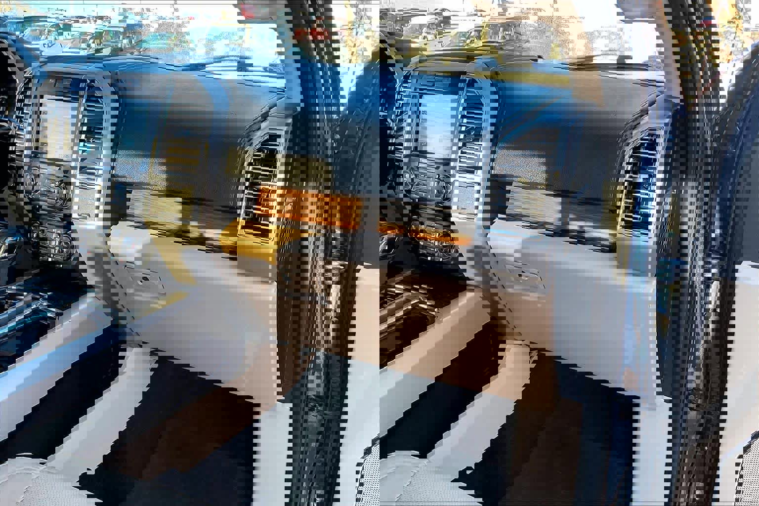 Used 2016 Ford F150 Lariat image 17