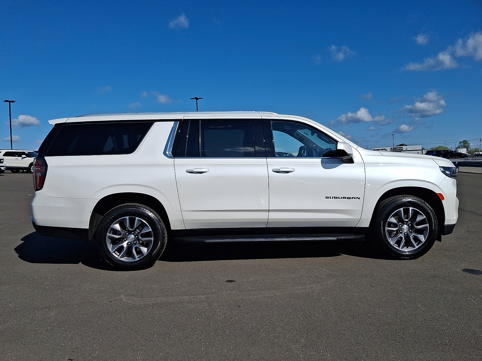 Certified 2023 Chevrolet Suburban LT image 7