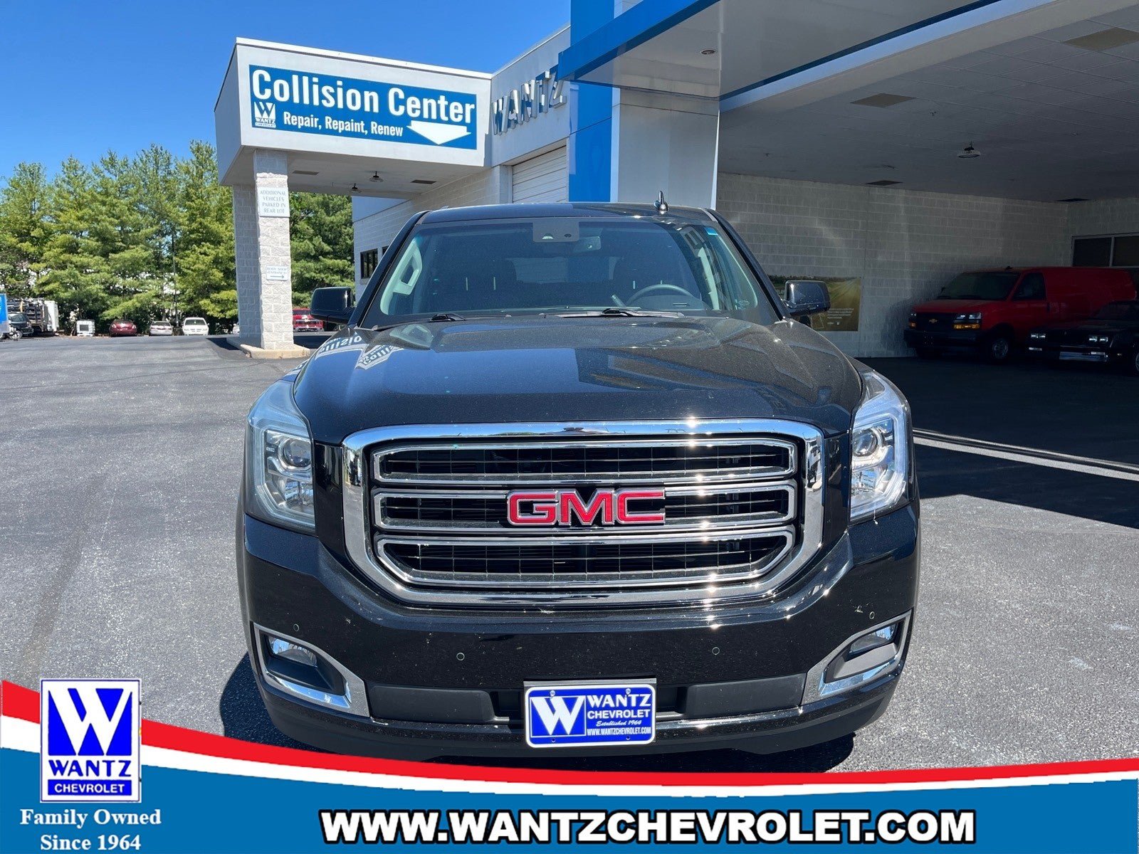 Used 2017 GMC Yukon SLT AWD/4WD image 3