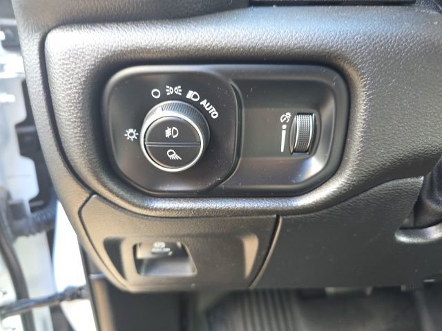 Used 2022 RAM 1500 Big Horn AWD/4WD image 13