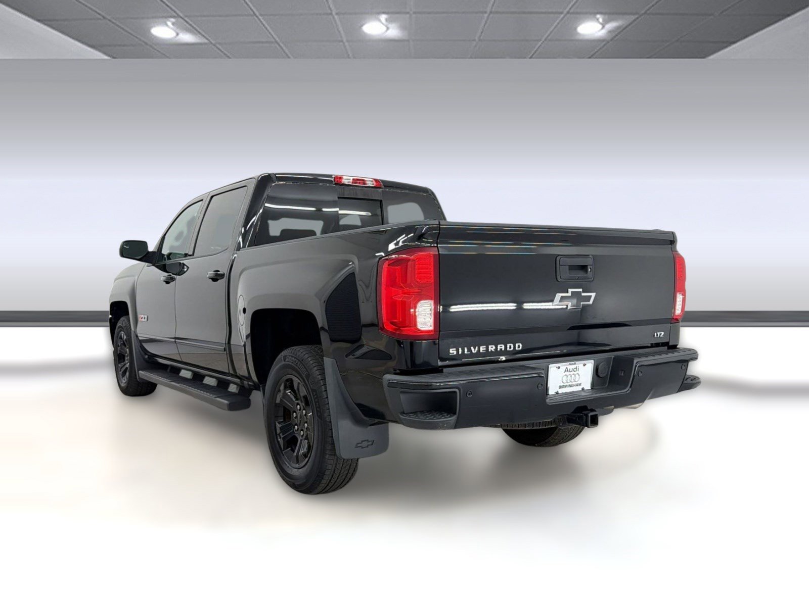 Used 2017 Chevrolet Silverado 1500 LTZ Z71 w/ LTZ Plus Package image 3