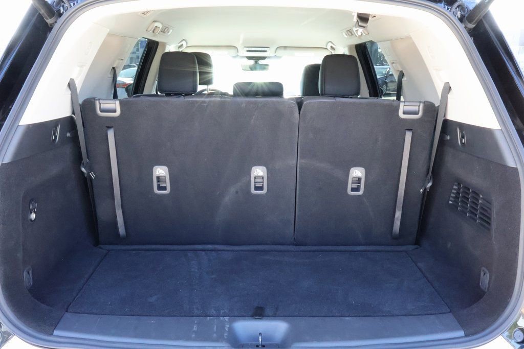 Used 2025 Nissan Pathfinder SL image 24