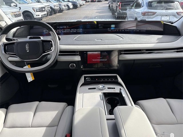New 2025 Lincoln Navigator L Reserve image 16
