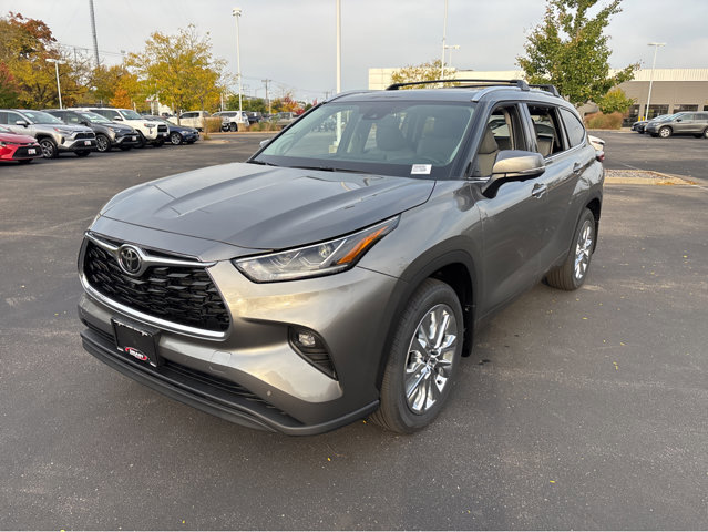New 2026 Toyota Highlander Limited image 10