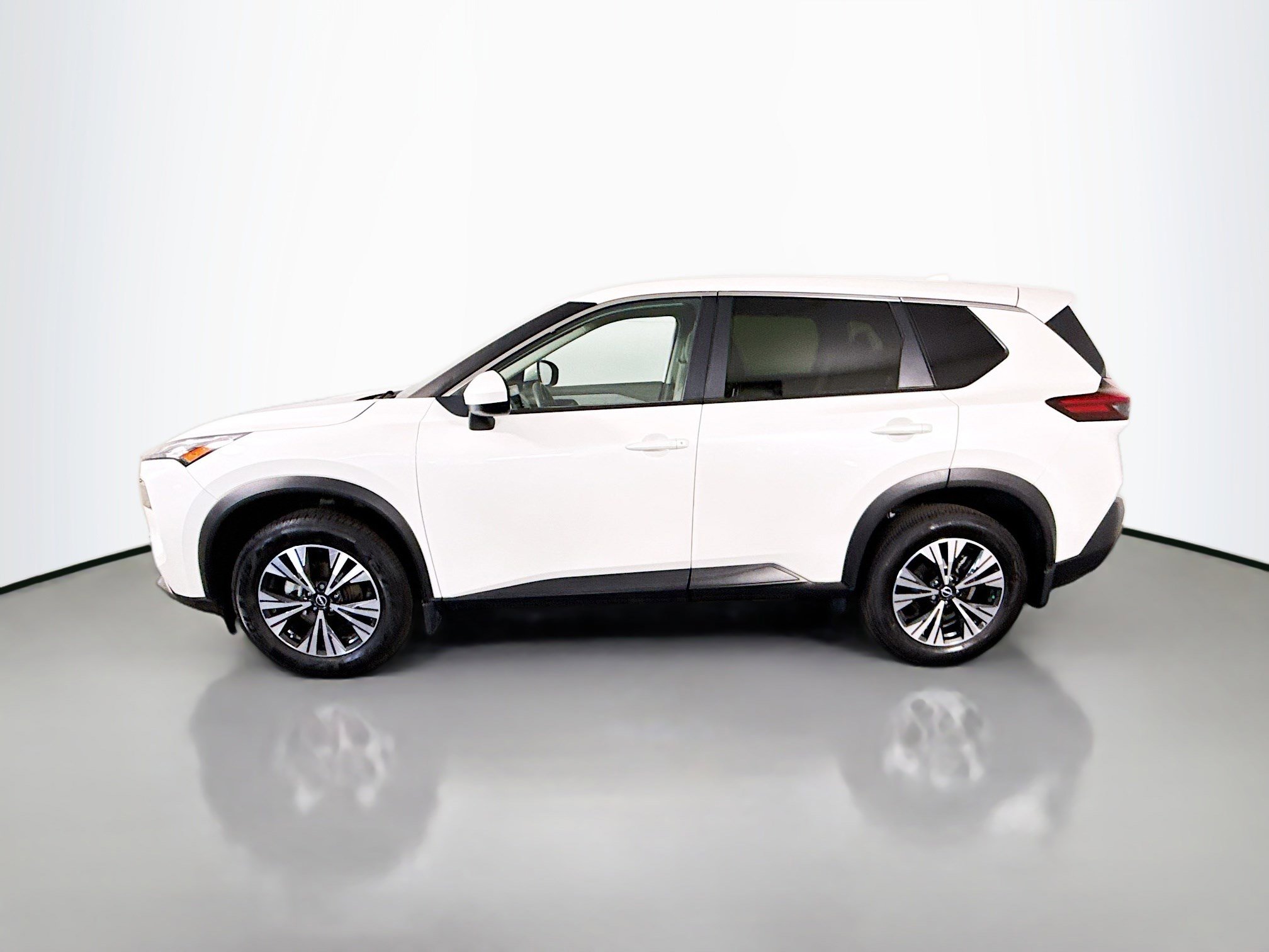 Used 2023 Nissan Rogue SV FWD image 6