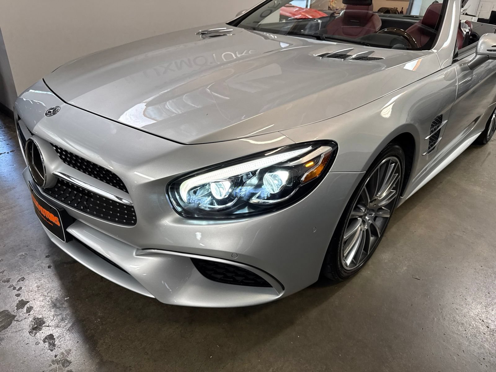Used 2019 Mercedes-Benz SL 550 image 4