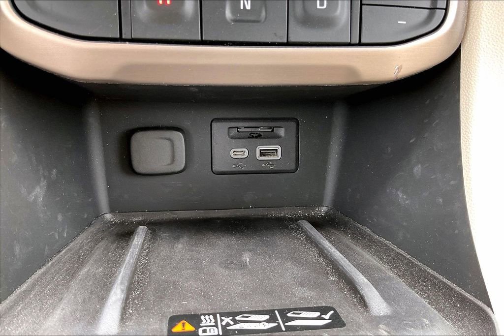 Used 2023 GMC Acadia Denali w/ Denali Technology Package FWD image 33