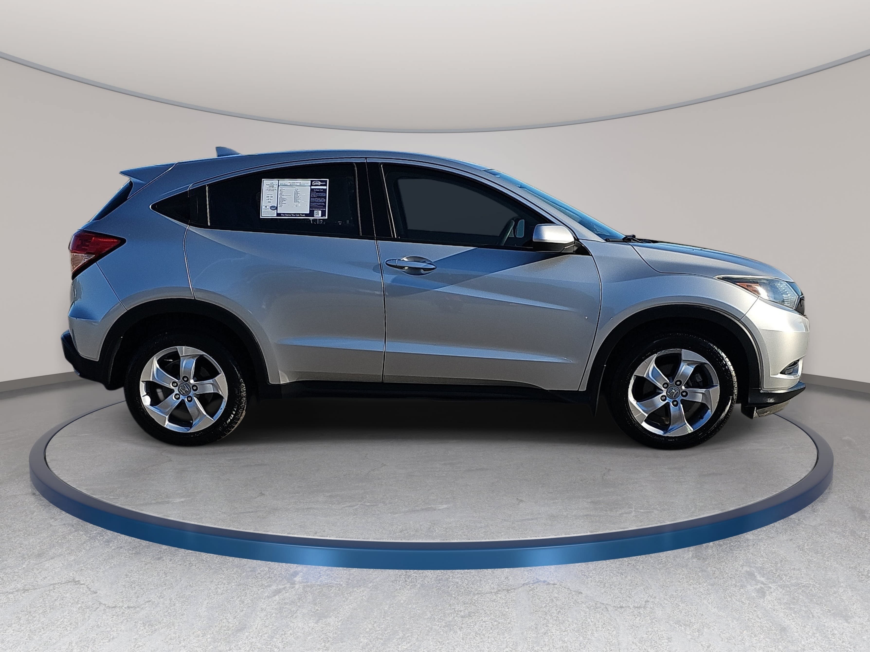 Used 2016 Honda HR-V LX image 4