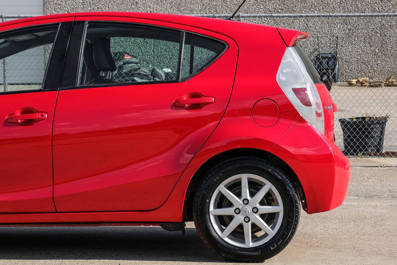 Used 2012 Toyota Prius C Four FWD image 17