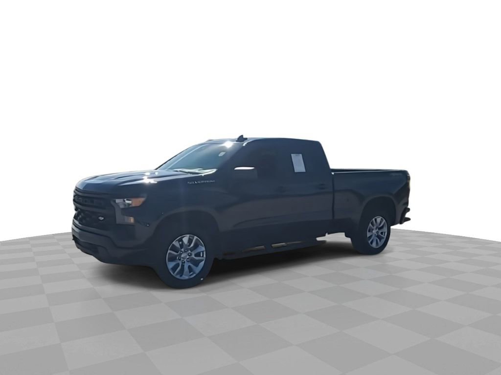 Used 2023 Chevrolet Silverado 1500 Custom image 4