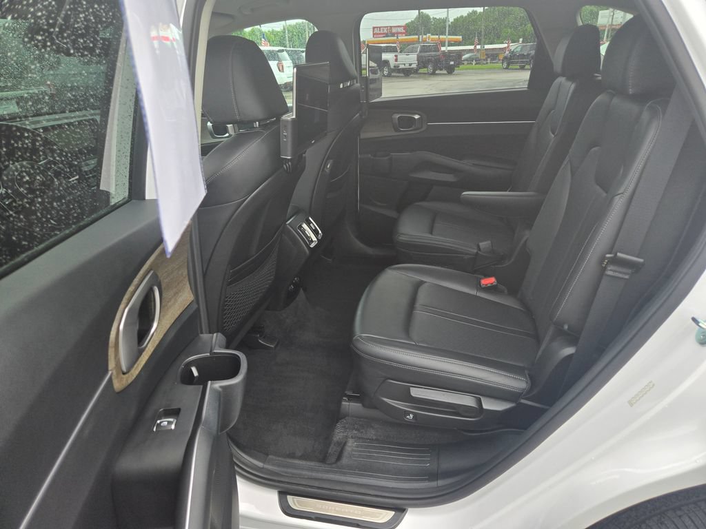 Used 2023 Kia Sorento EX FWD image 8