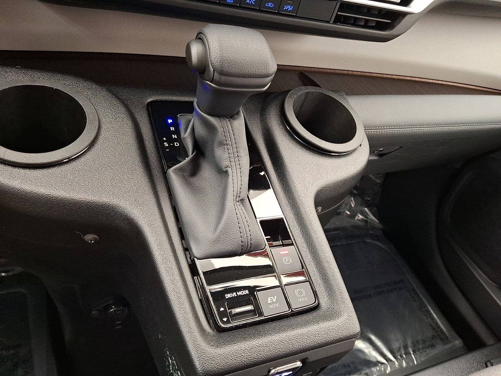 Used 2024 Toyota Sienna LE FWD image 15