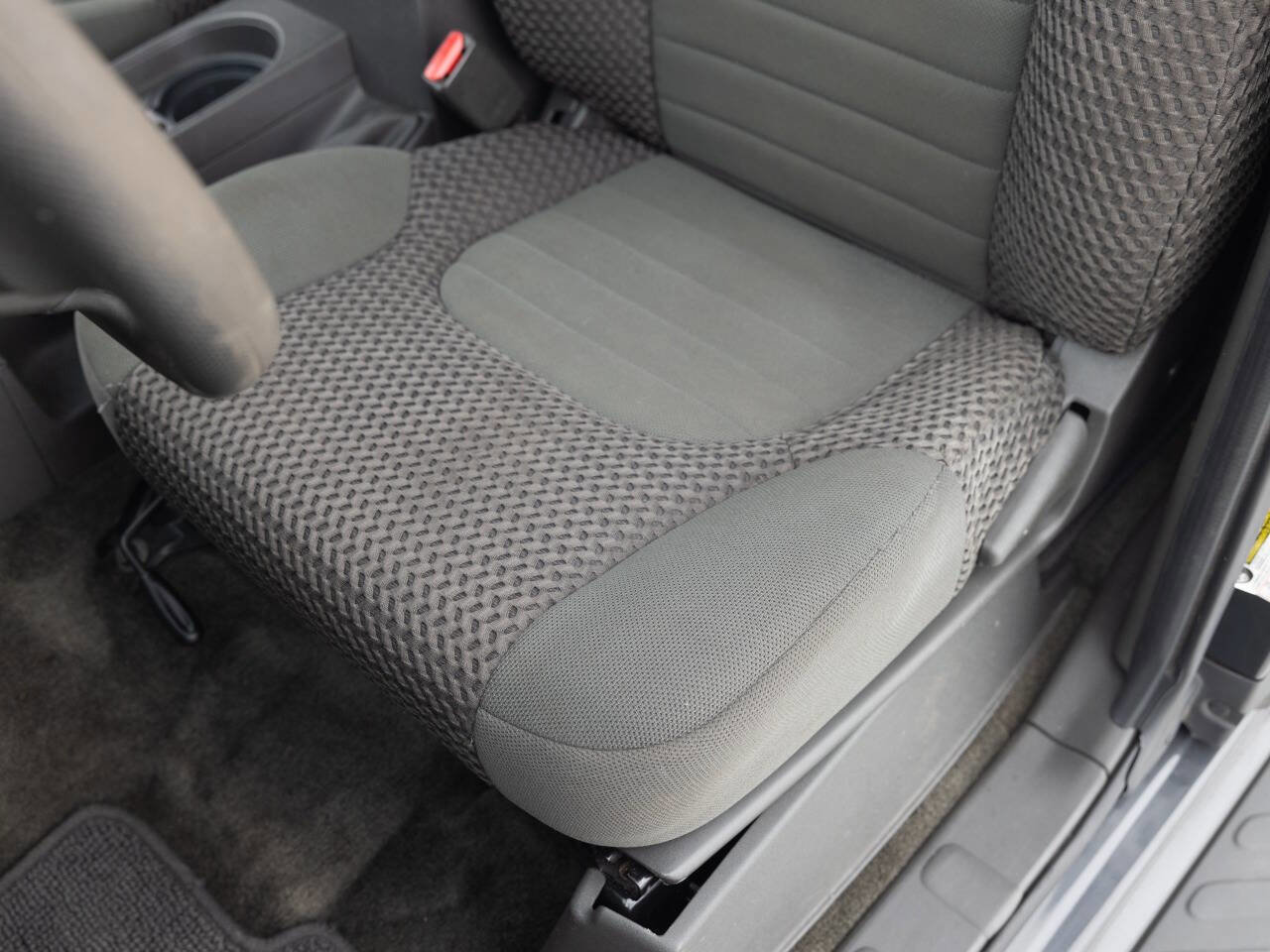 Used 2012 Nissan Frontier SV w/ SV Premium Utility Pkg image 21