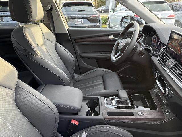 Used 2025 Audi Q5 2.0T Premium Plus w/ Premium Plus Package AWD/4WD image 29