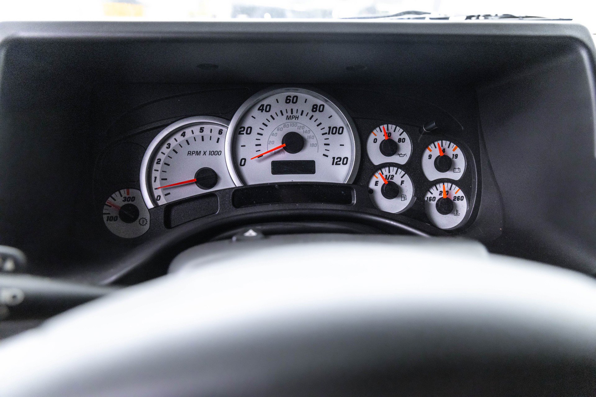 Used 2003 HUMMER H2 Luxury w/ Preferred Equipment Group image 14