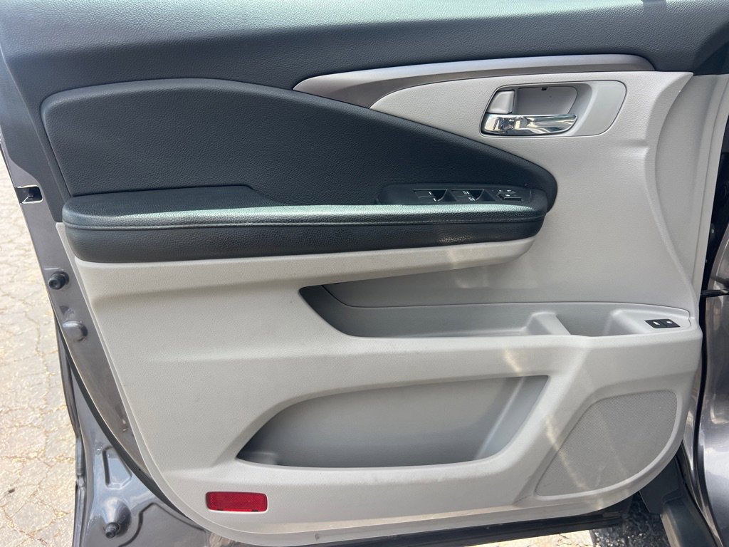 Used 2016 Honda Pilot EX-L image 11