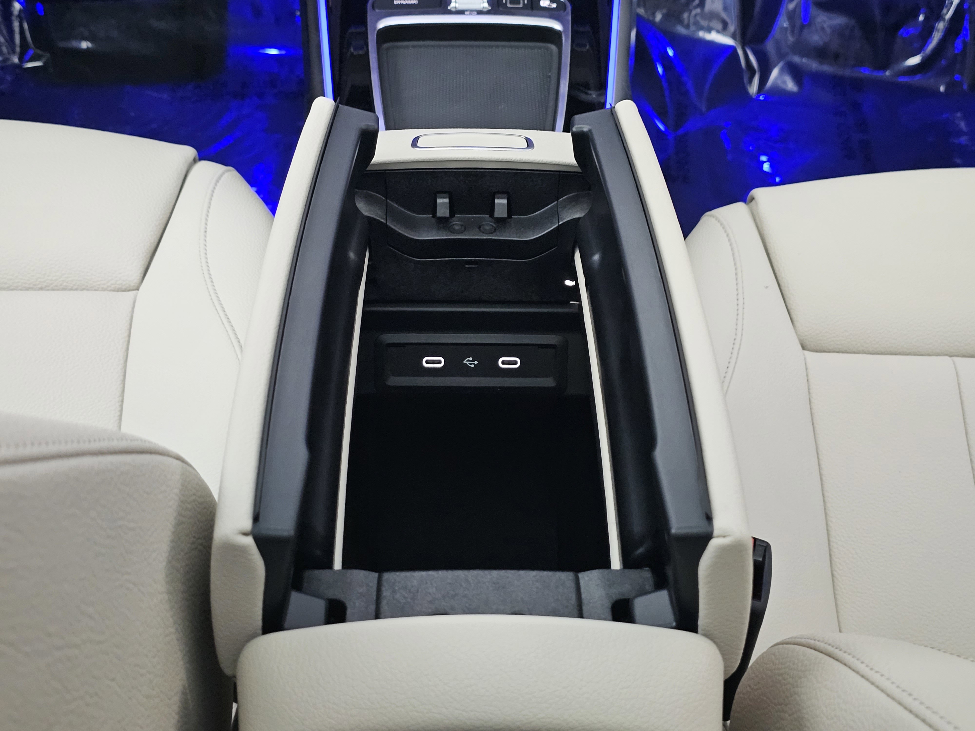 New 2026 Mercedes-Benz GLB 250 4MATIC image 37