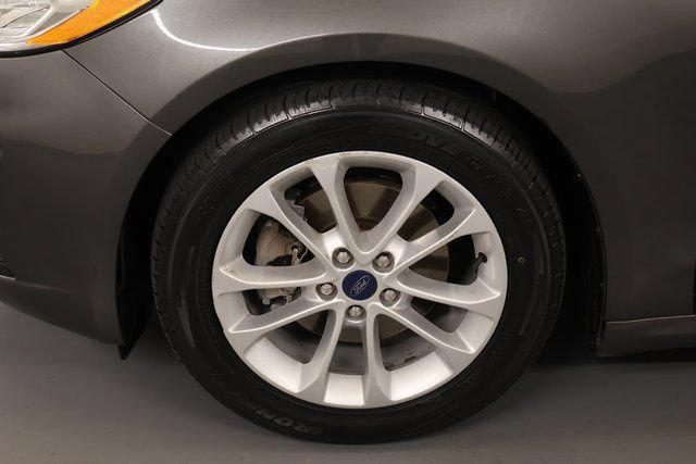 Used 2019 Ford Fusion SE FWD image 8