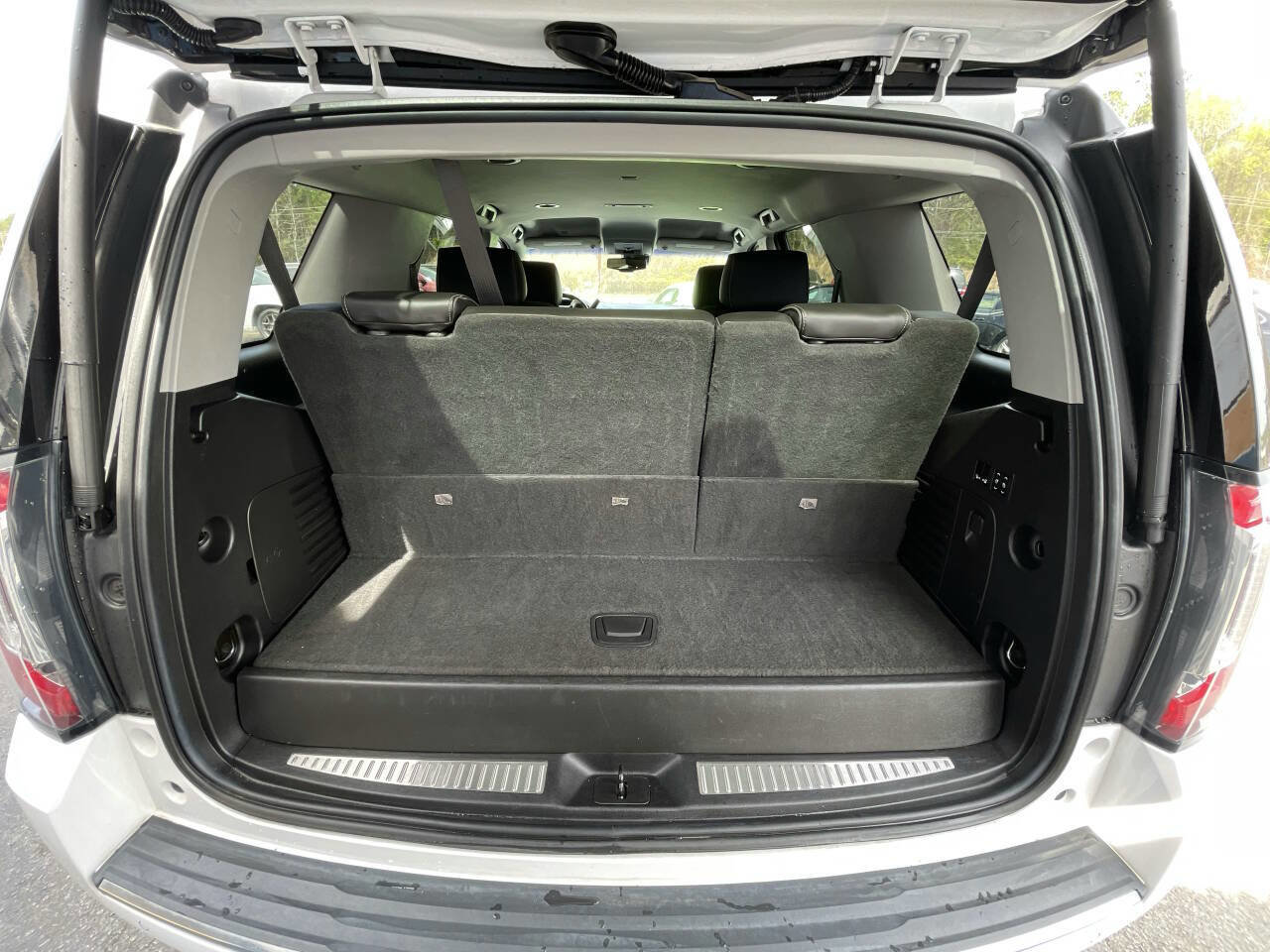 Used 2018 GMC Yukon Denali image 9