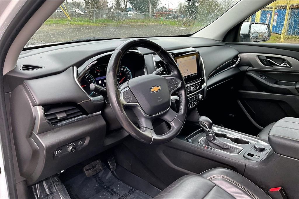 Used 2021 Chevrolet Traverse LT w/ LT Premium Package image 18