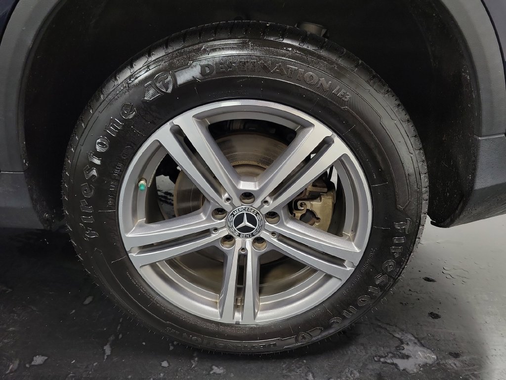 Used 2022 Mercedes-Benz GLC 300 4MATIC image 10