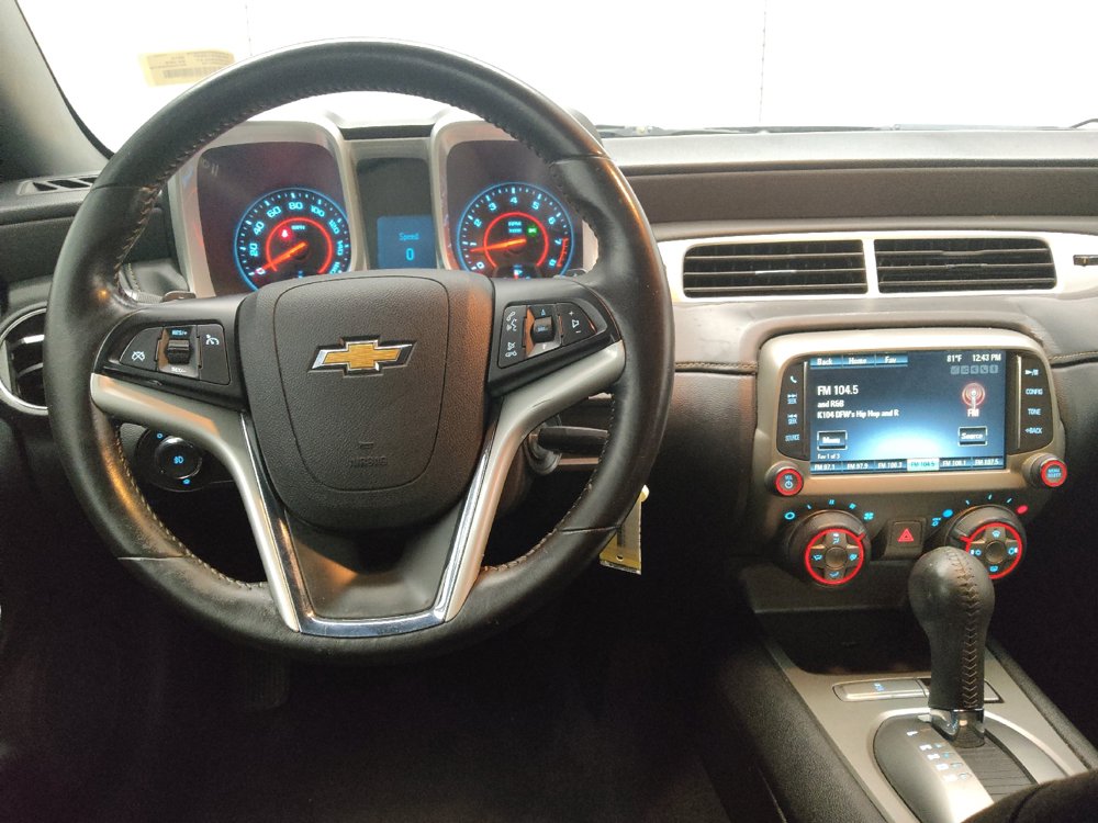 Used 2015 Chevrolet Camaro LT RWD image 22
