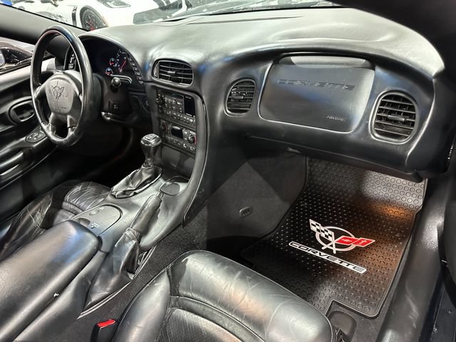 Used 2004 Chevrolet Corvette Convertible w/ Preferred Equipment Group RWD image 9