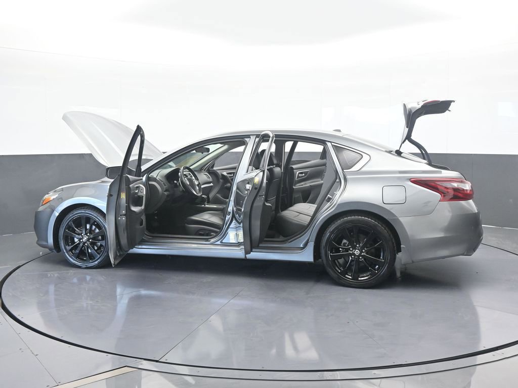 Used 2018 Nissan Altima 2.5 SR w/ SR Midnight Edition image 74