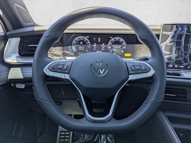 New 2026 Volkswagen Tiguan SE R-Line FWD image 15
