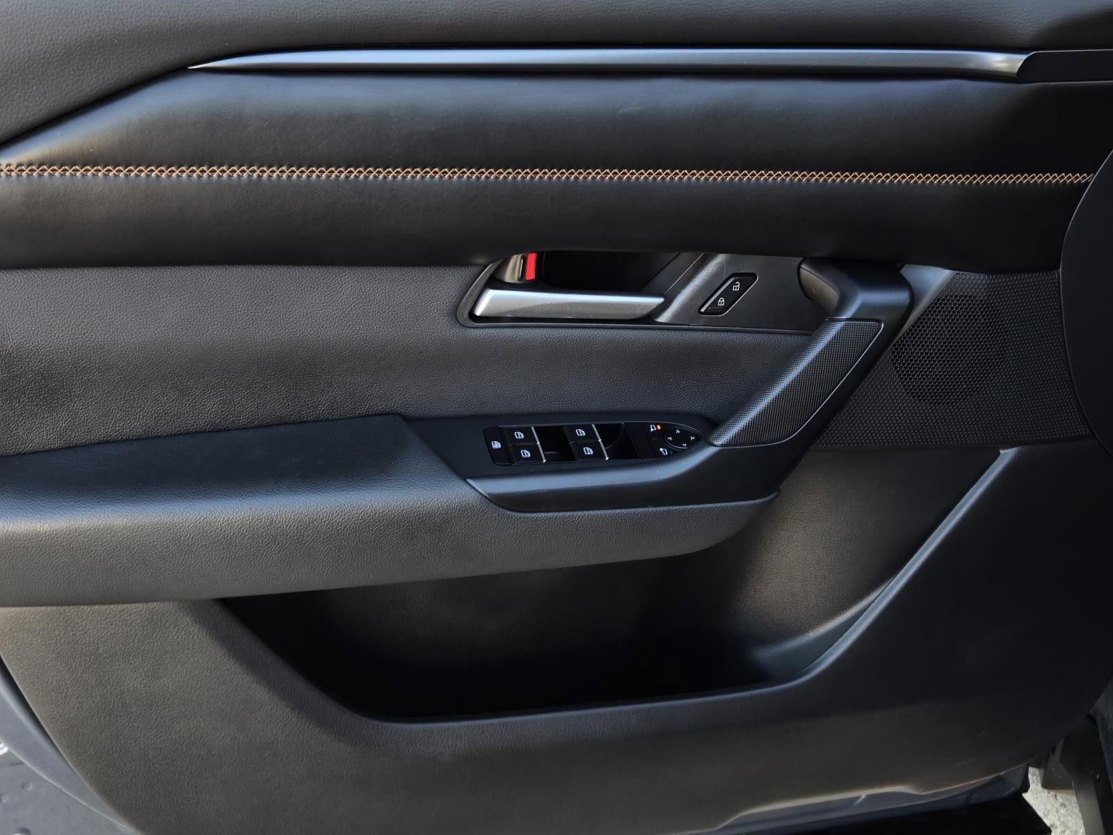 Certified 2025 MAZDA CX-50 AWD 2.5 Hybrid w/ Premium Pkg image 22