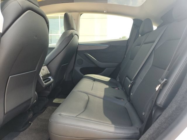 Used 2026 Tesla Model Y Long Range AWD/4WD image 23
