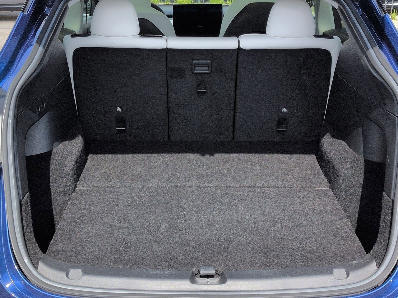 Used 2021 Tesla Model Y Long Range image 24