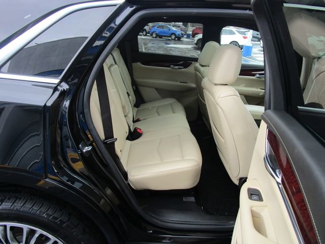 Used 2017 Cadillac XT5 Luxury image 24