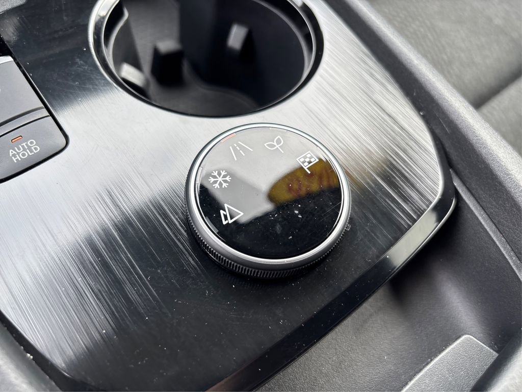 Certified 2026 Nissan Rogue SV AWD/4WD image 28