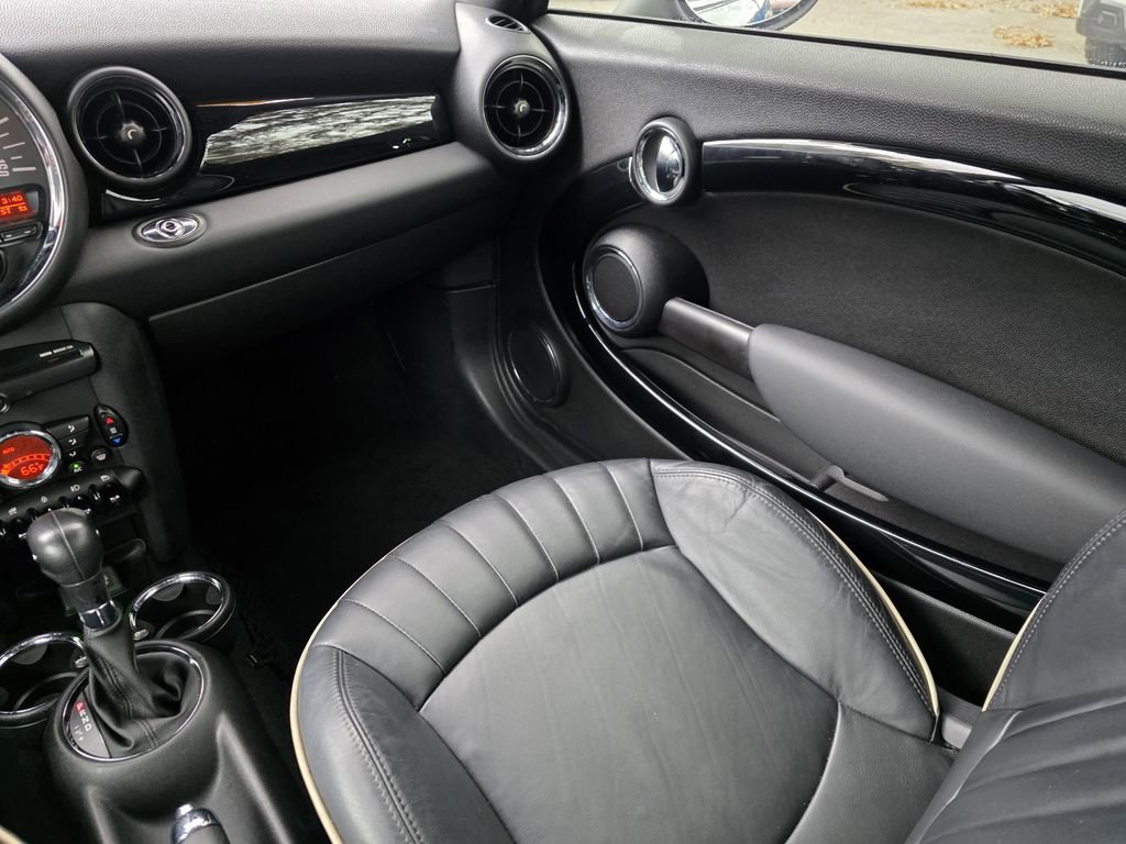 Used 2015 MINI Cooper S image 14