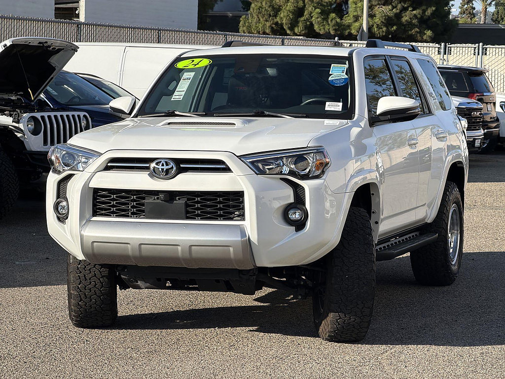 Used 2024 Toyota 4Runner TRD Off-Road Premium w/ Off Road Premium Plus Package AWD/4WD image 3