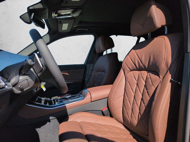 New 2026 BMW X5 xDrive50e image 4