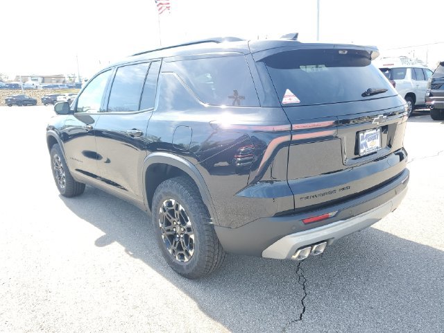 New 2027 Chevrolet Traverse Z71 w/ Enhanced Driving Package AWD/4WD image 3